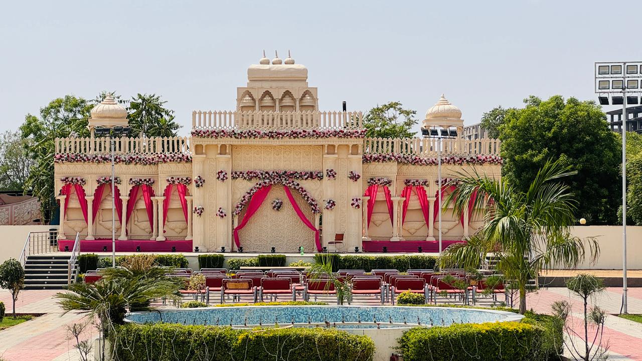 About Vrindavan Palace